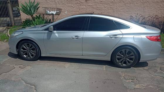 HYUNDAI AZERA 3.0 MPFI GLS V6 24V GASOLINA 4P AUTOMÁTICO HYUNDAI AZERA 3.0 MPFI GLS V6 24V GASOLINA 4P AUTOMÁTICO